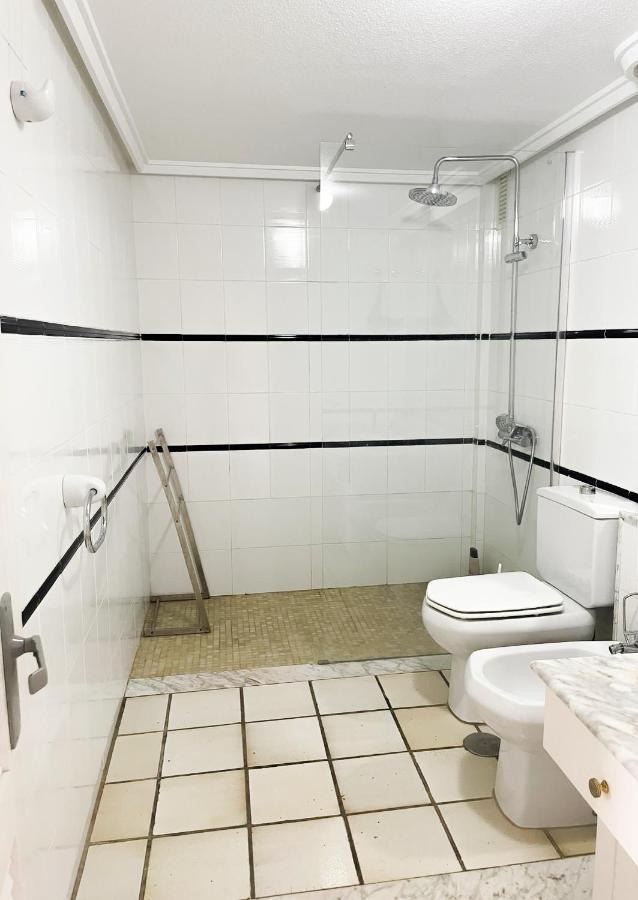 Breathtaking Apartment Торрев'єха Екстер'єр фото